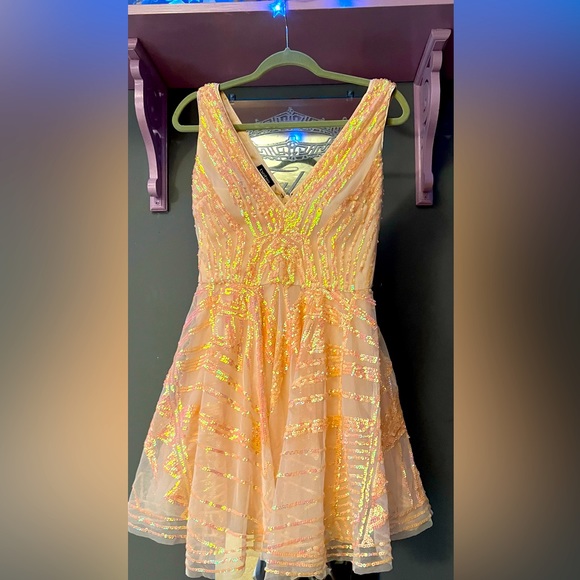 Shimmering Peach Cocktail/Homecoming Dress - Picture 4 of 5